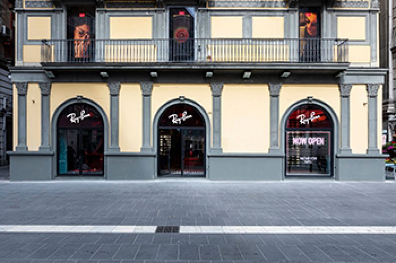 Ray-Ban apre il suo primo store a Napoli.